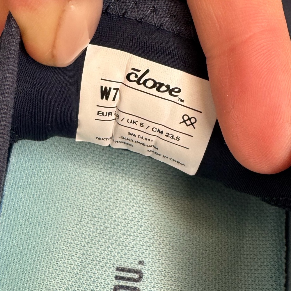 Clove Classic Sneaker in Navy - Nurse - Doctor - Medical - Healthcare - Picture 8 of 9